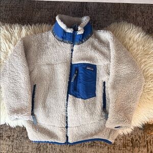 Patagonia Boys Cream and Blue Sherpa Jacket size 7-8